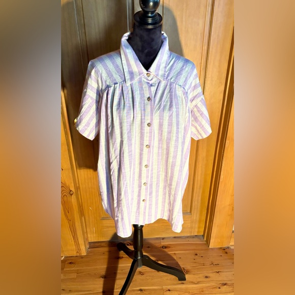 ⭐️Luxe Always Lavender Striped Oversized Button Up Top⭐️ NWOT - Picture 2 of 9